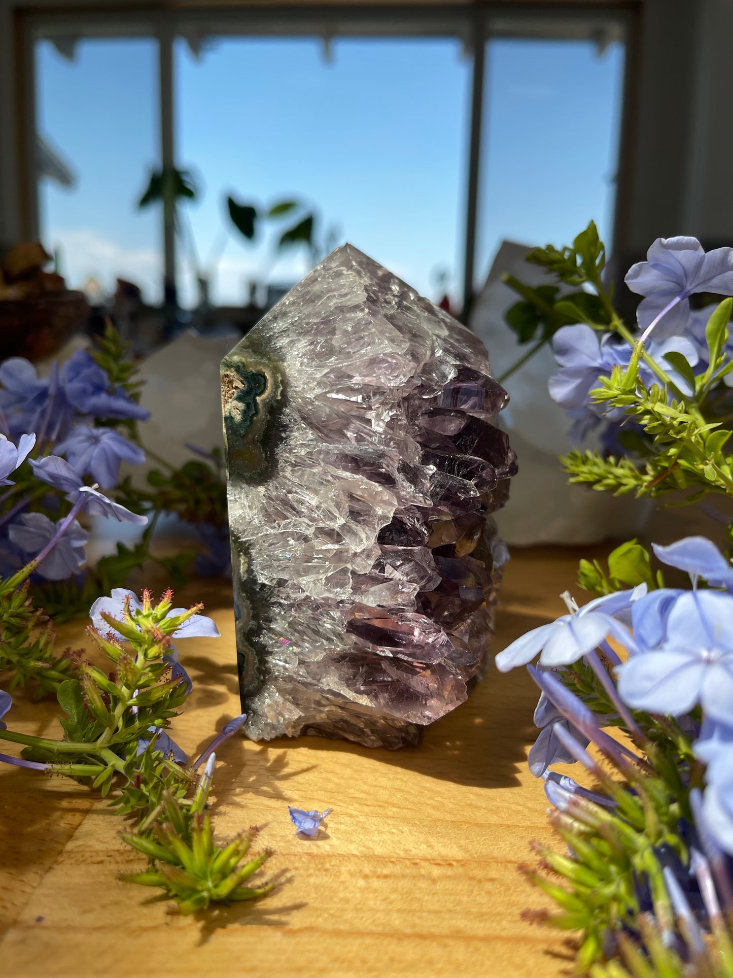 Amethyst Geode Tower